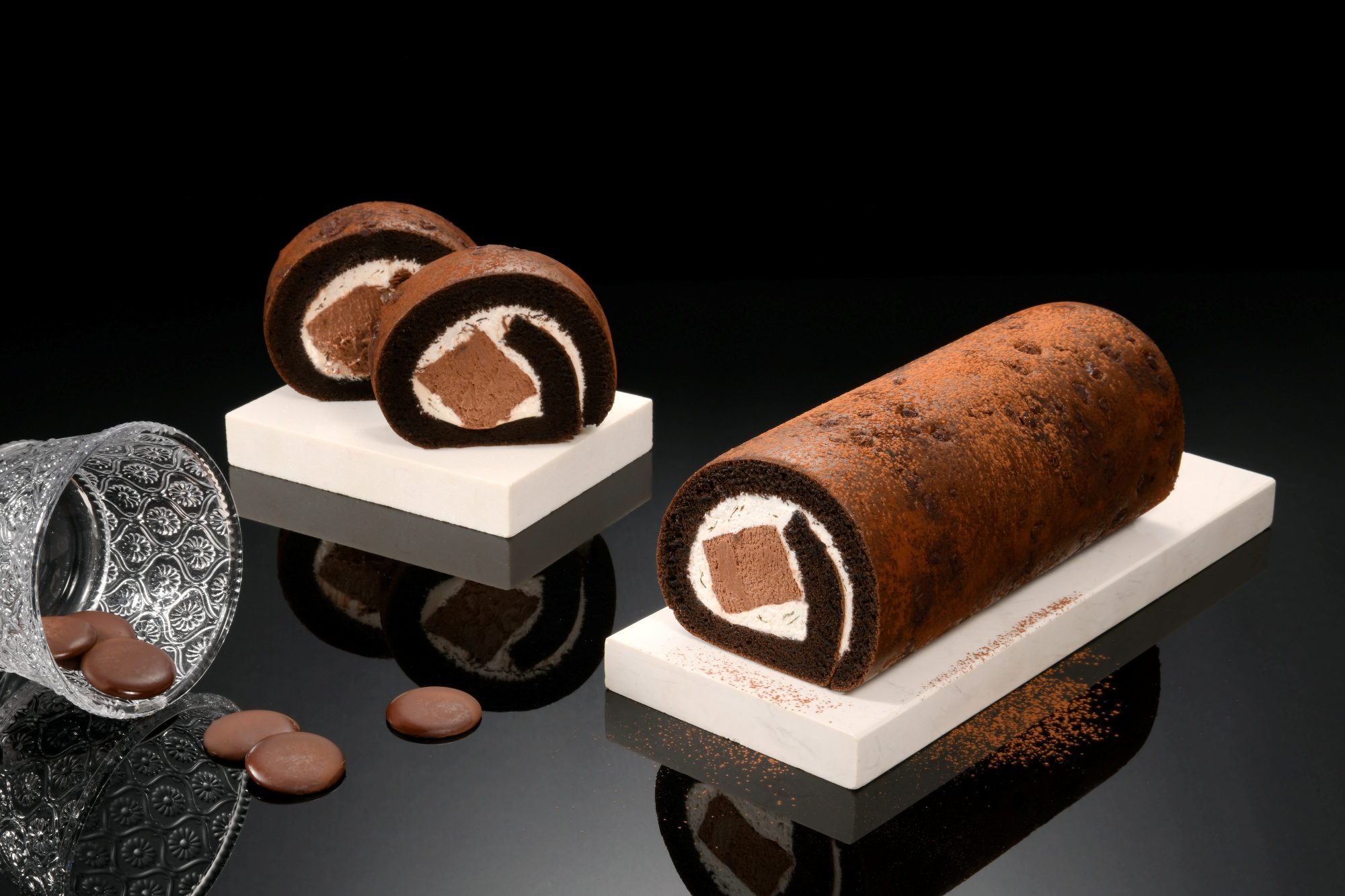 極致黑金登場，亞尼克攜手Belcolade推出「厄瓜多爾脆皮黑巧克力生乳捲」每日限量200條 (2)