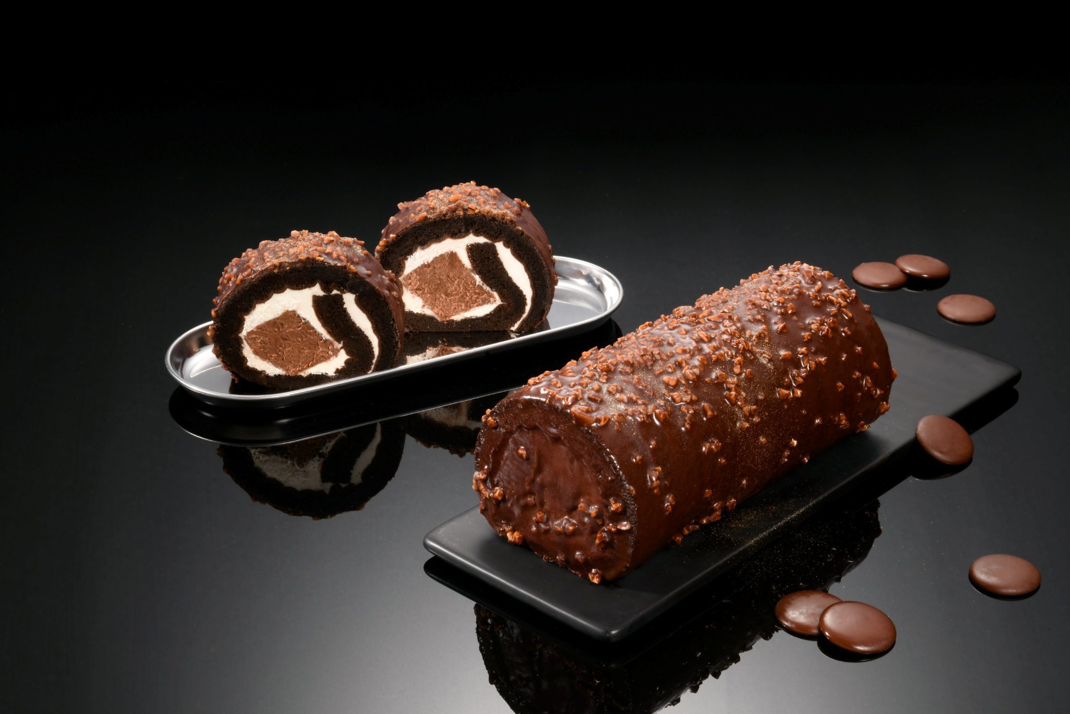 極致黑金登場，亞尼克攜手Belcolade推出「厄瓜多爾脆皮黑巧克力生乳捲」每日限量200條 (5)