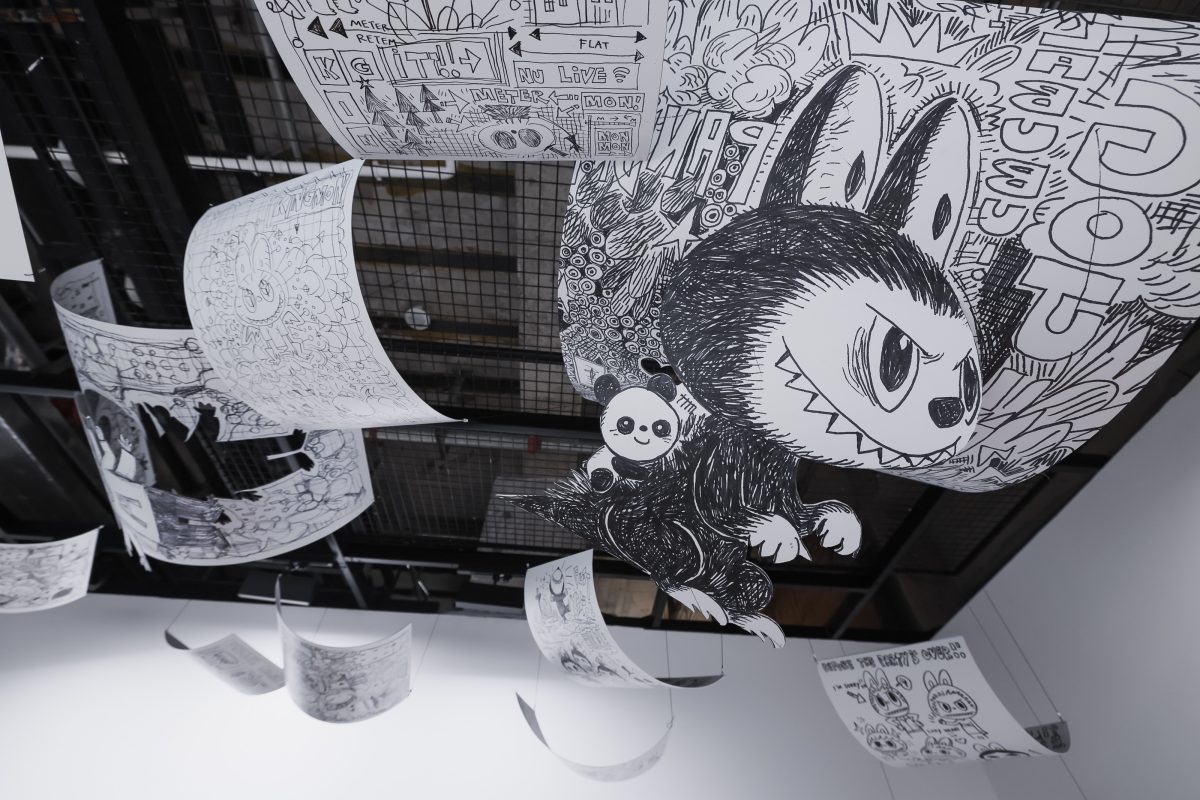 步入「藝術迴廊」展區，觀眾便能細細品味藝術家 龍家昇的繪畫原作，感受筆觸之下的溫度與奇思。 上海站花絮
