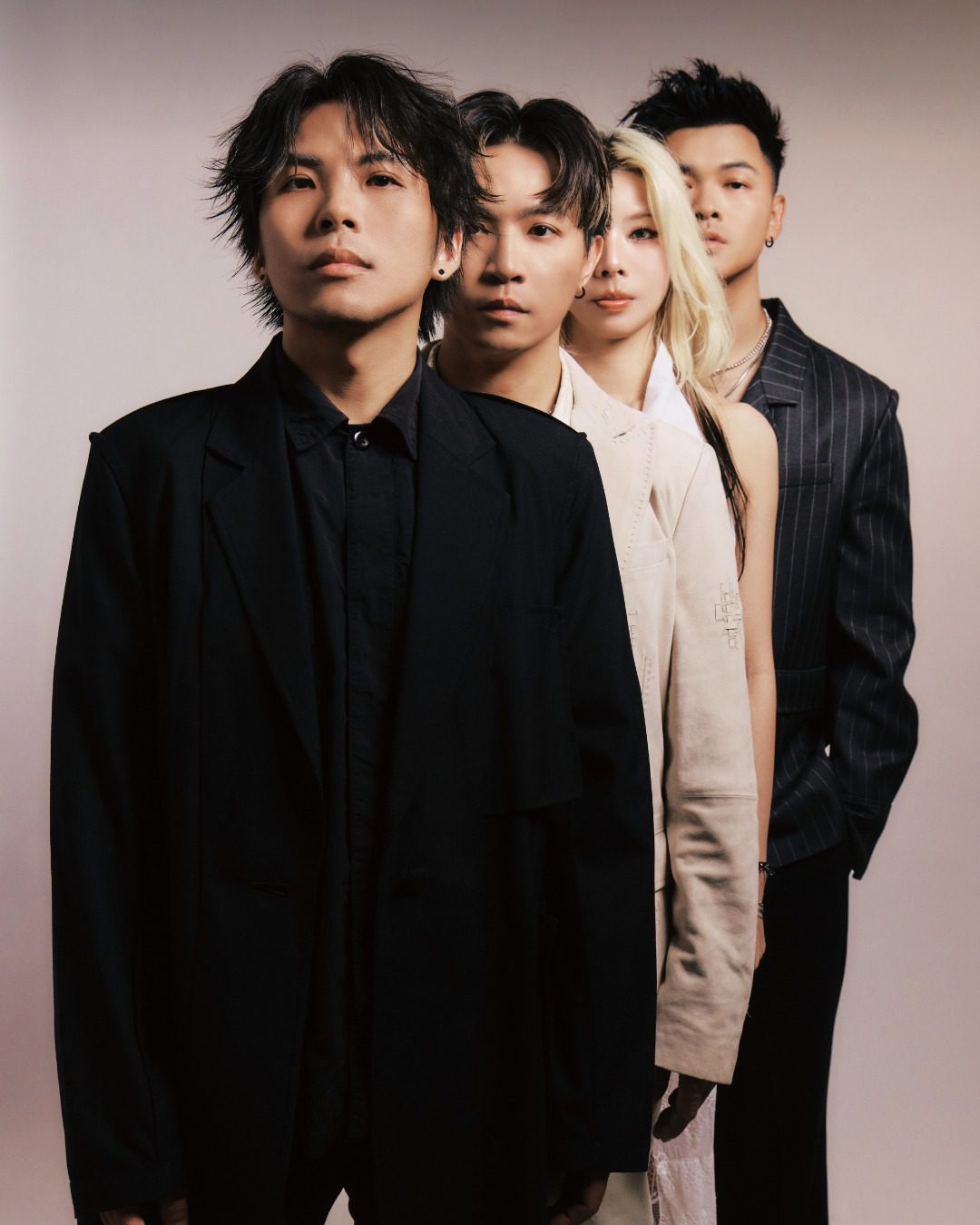 甜約翰 Sweet John 全新單曲〈又見大雨〉揭開第四張專輯序幕｜續寫未盡的情感與告別瞬間
