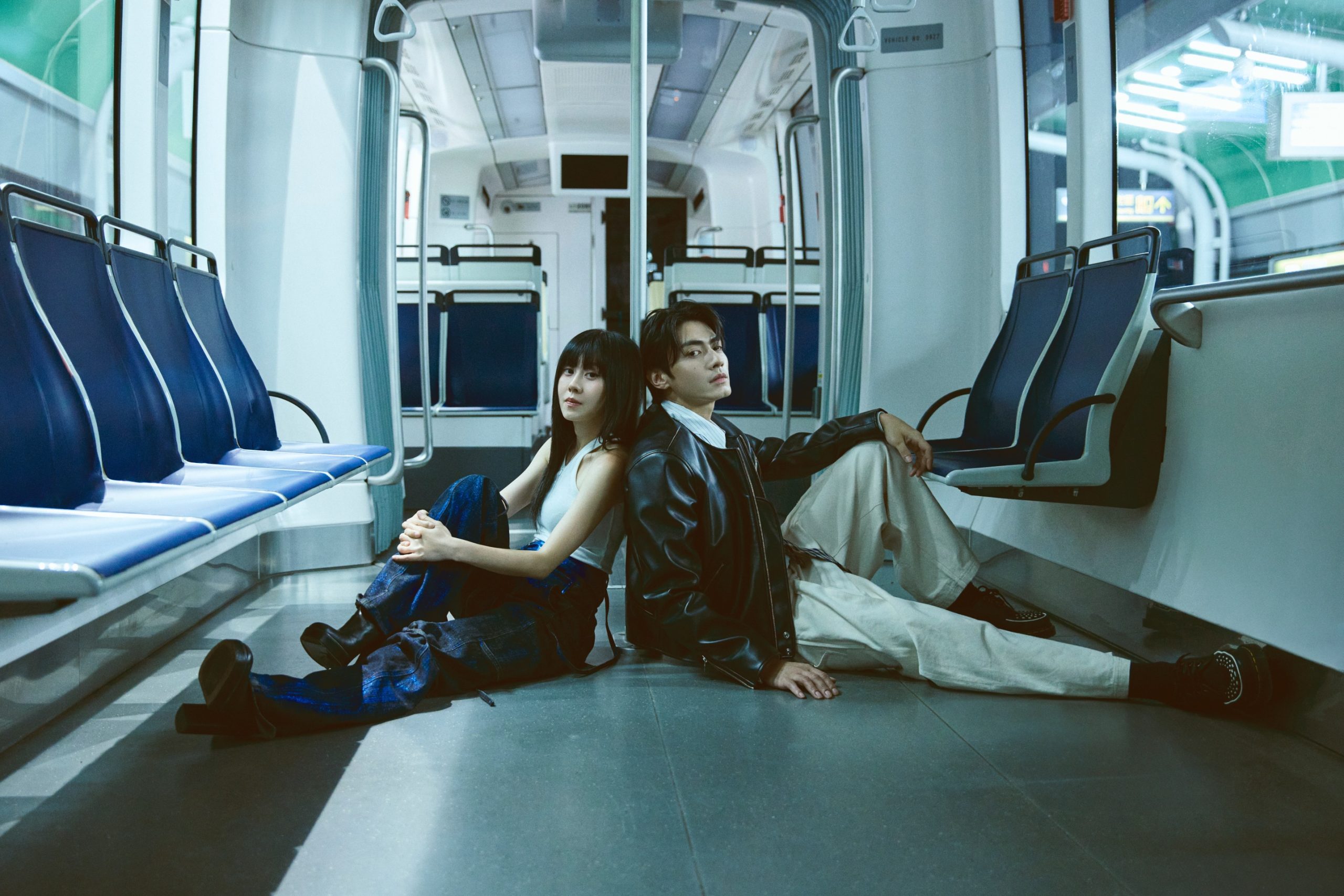 白安〈電影類型〉攜手宋柏緯演繹輕軌幻夢戀曲｜現實與幻想交錯的心動瞬間再現 (5)