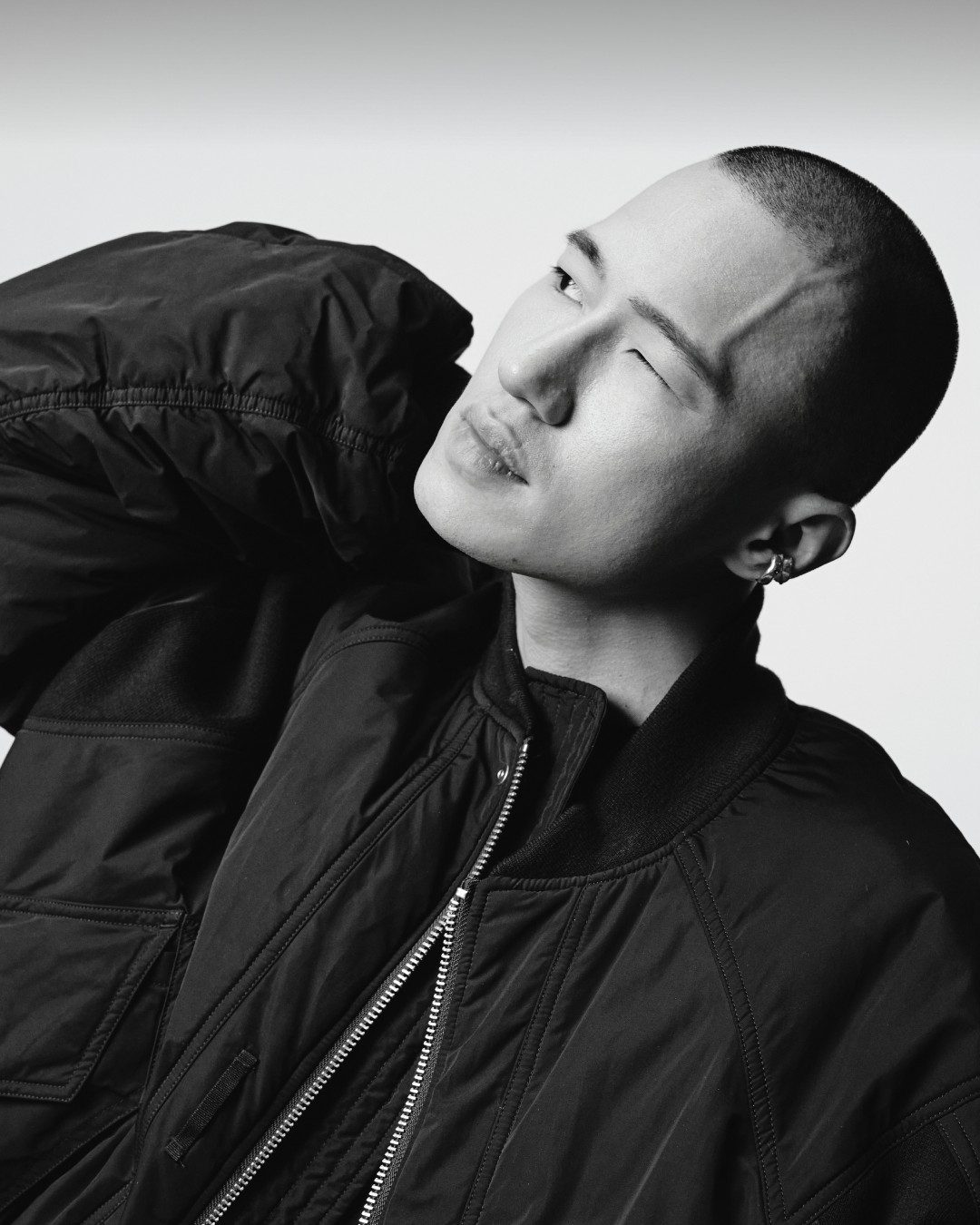 破繭後的聲音重生：someshiit 山姆《勉強修行》Legacy Taipei 千人專場揭幕