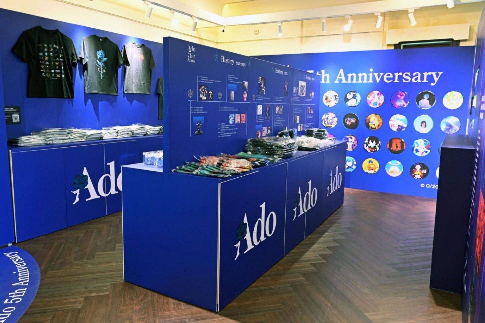 神秘歌姬Ado五週年限定登場｜台北快閃店重磅回歸 藍玫瑰主題打造夢幻追星空間2