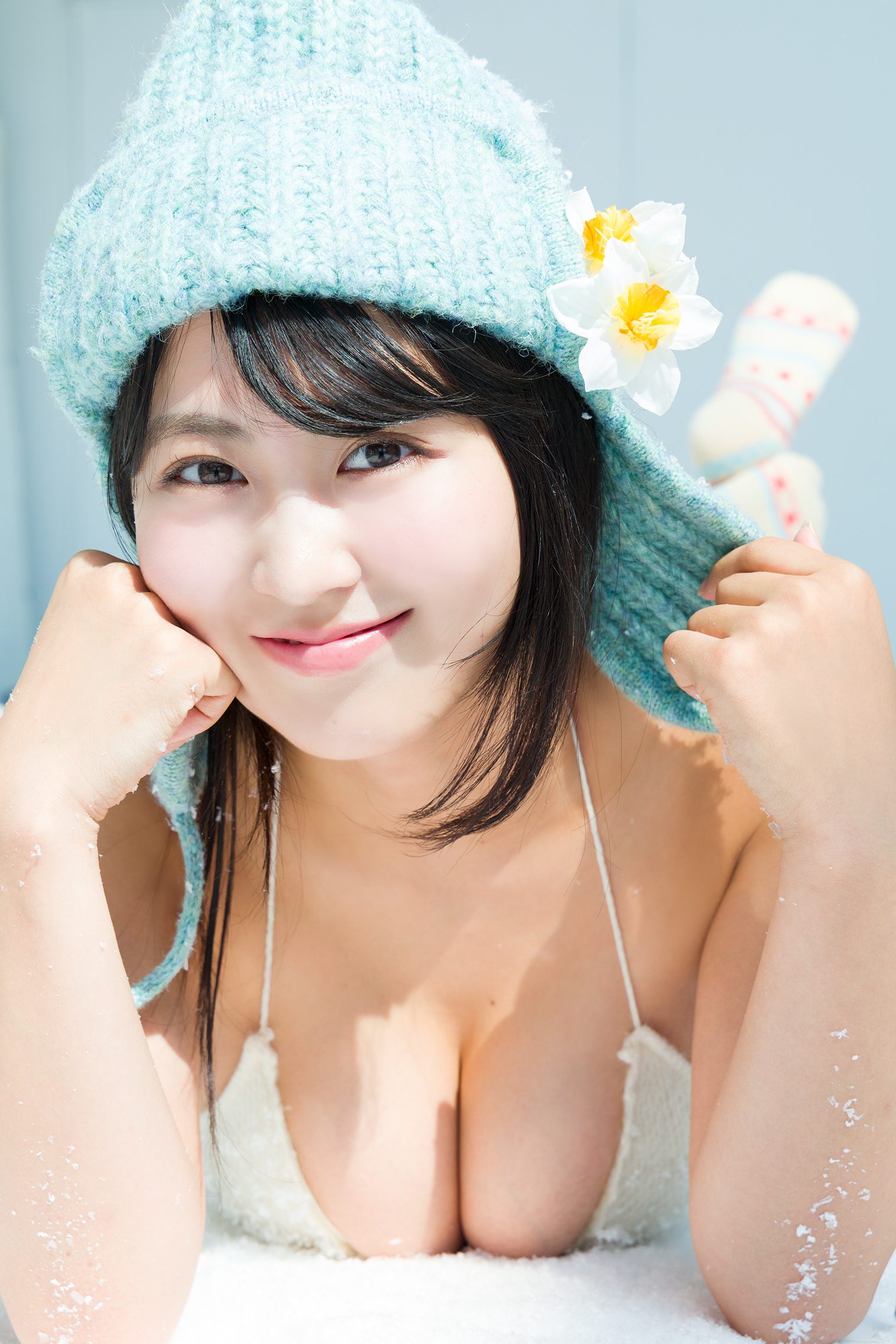 福井梨莉華首本A3特大寫真曆《2026》11月21日登場｜花卉主題四季魅力全揭露1