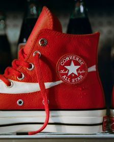 經典再造的時尚碰撞｜Converse x Coca-Cola 聯名Chuck 70 打造秋日街頭焦點