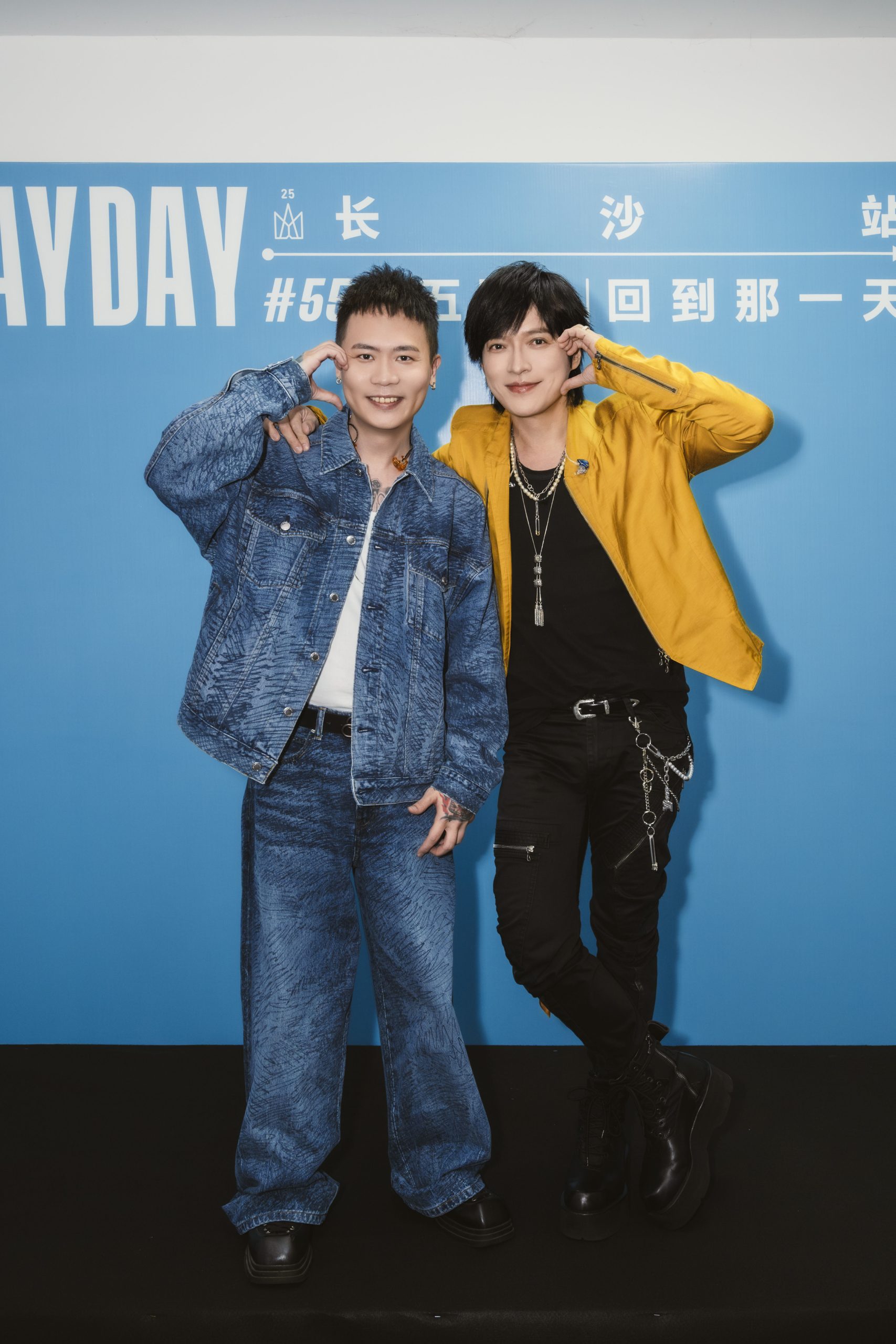蕭秉治《活著 Alive》七城巡演正式啟動｜五月天怪獸、Energy牛奶、白安、鼓鼓呂思緯直播陪聊展現真性情 (2)