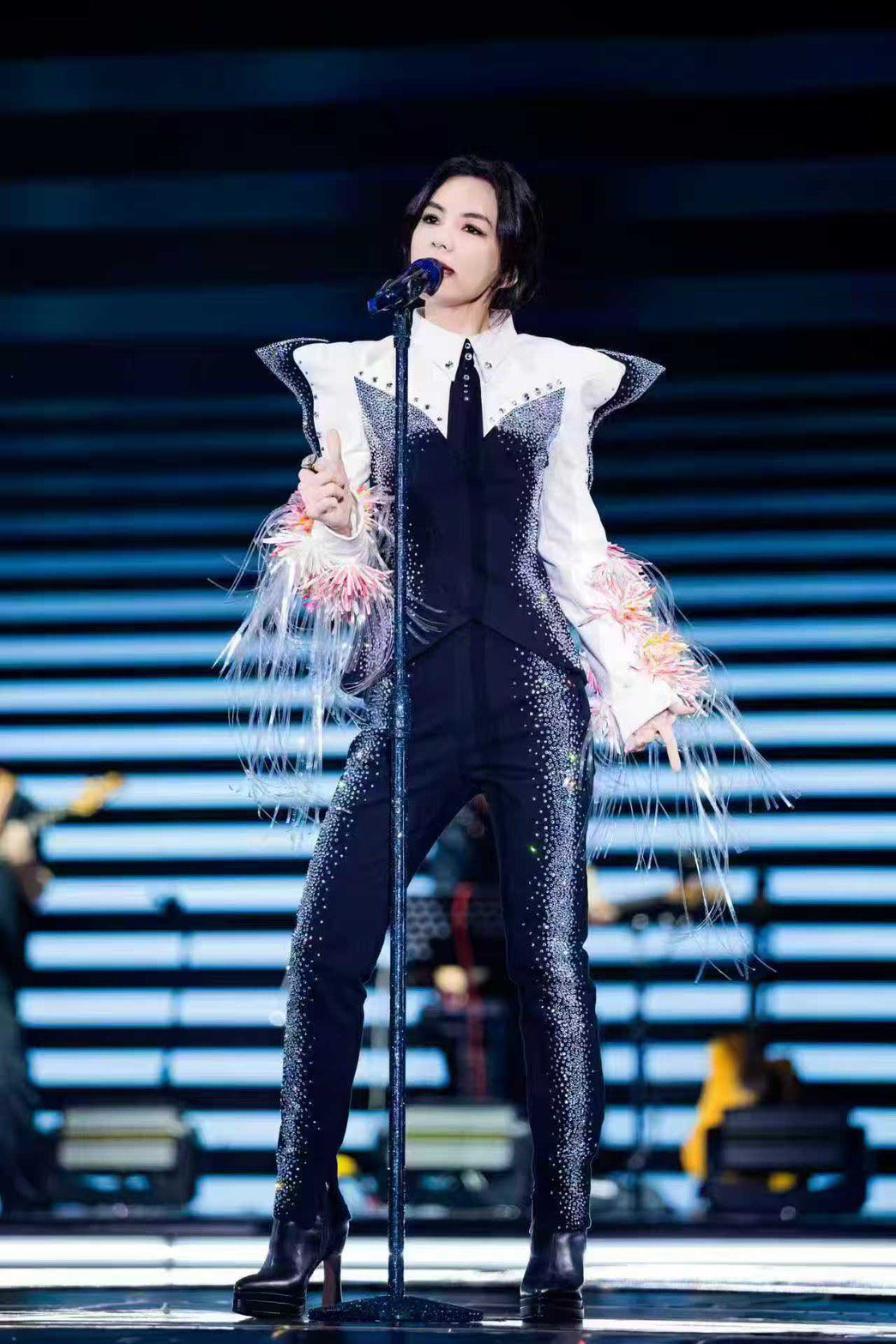 Ella陳嘉樺《It’s Me 艾拉主意》巡演首站長沙兩夜震撼揭序 (2)