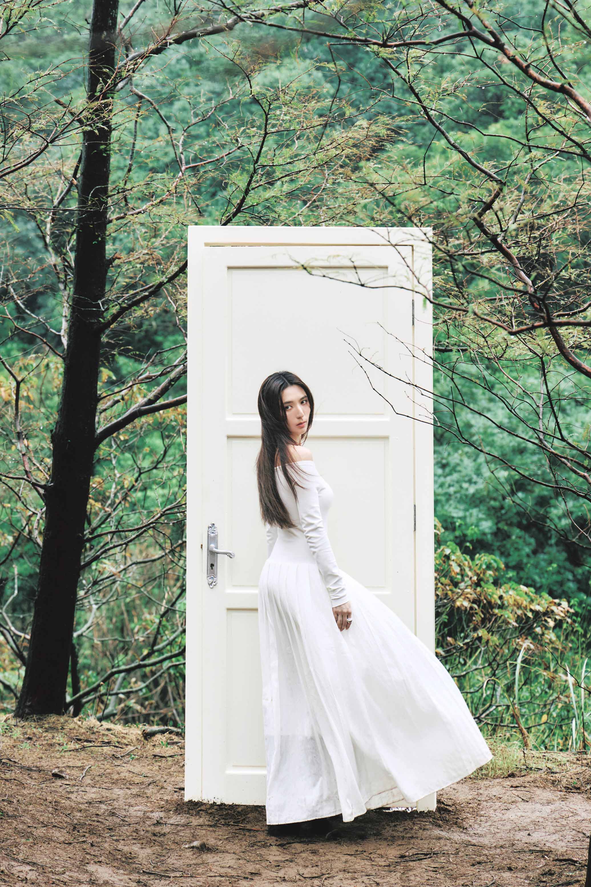 Haezee黃瑋昕最新MV〈我為未知活著〉震撼登場｜三重角色詮釋生命真諦 (5)