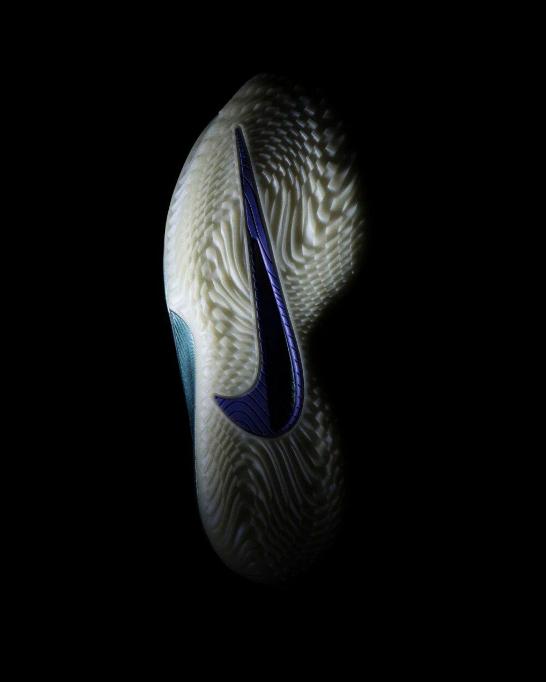 Nike G.T. Cut 4強勢登場｜以ZoomX 3.0與生成式抓地科技重新定義籃球速度感與場地回饋2