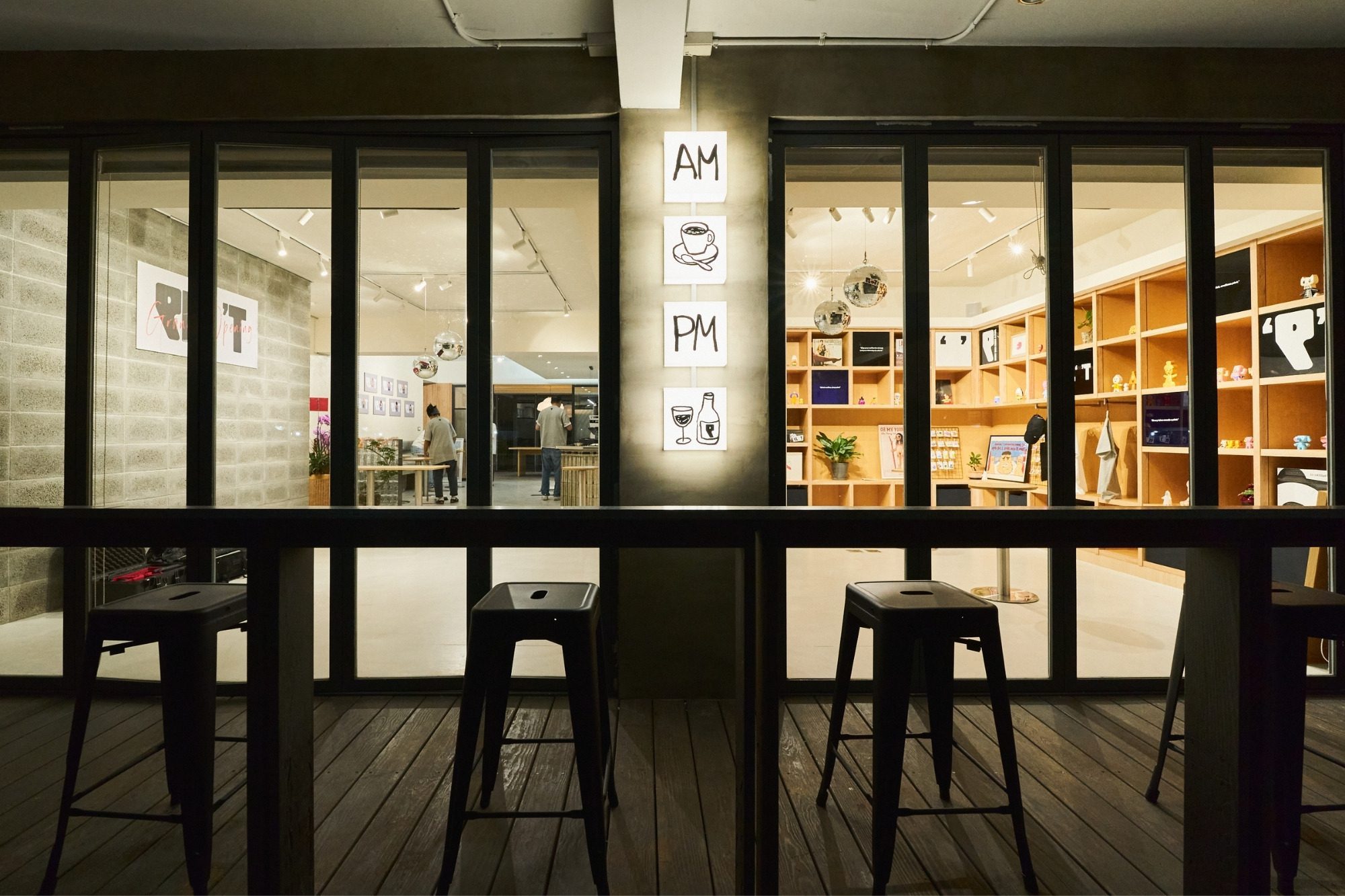 PLOT試營運啟幕｜融合咖啡、自然酒與藝術的台北新靈感據點1