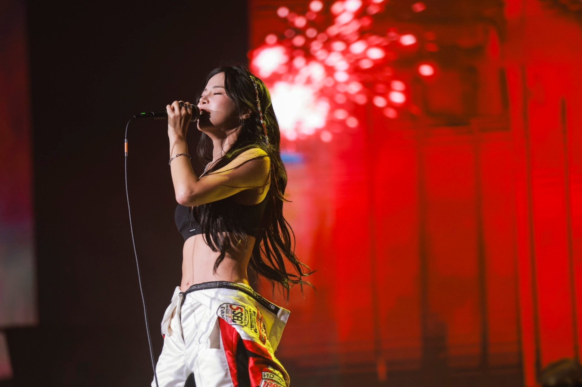 Solar高雄《Solaris》巡演華麗啟航｜頌樂化身星球女王以中文征服全場1