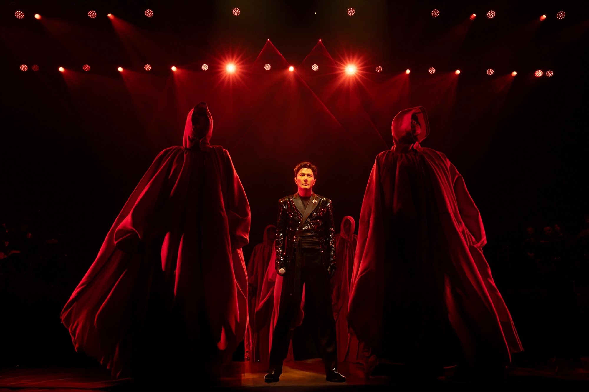 張信哲倫敦開唱重燃情歌浪潮｜《未來式OUR STORY》巡演第103場唱響英倫夜空2