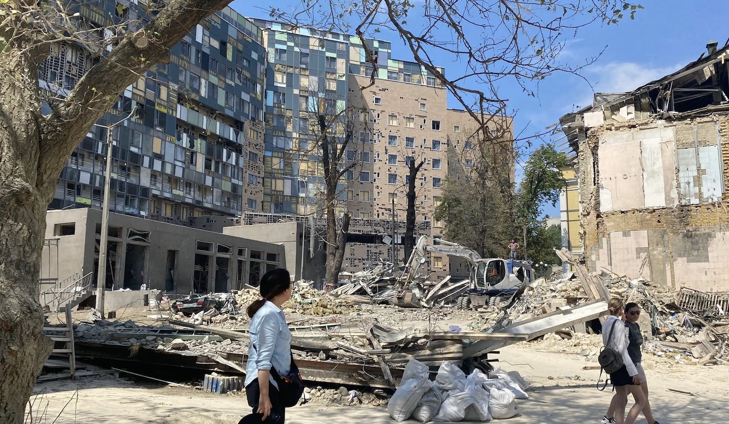 從戰火中救出的微光：山田茜紀錄片《戰火下的毛孩》感動問世 (1)