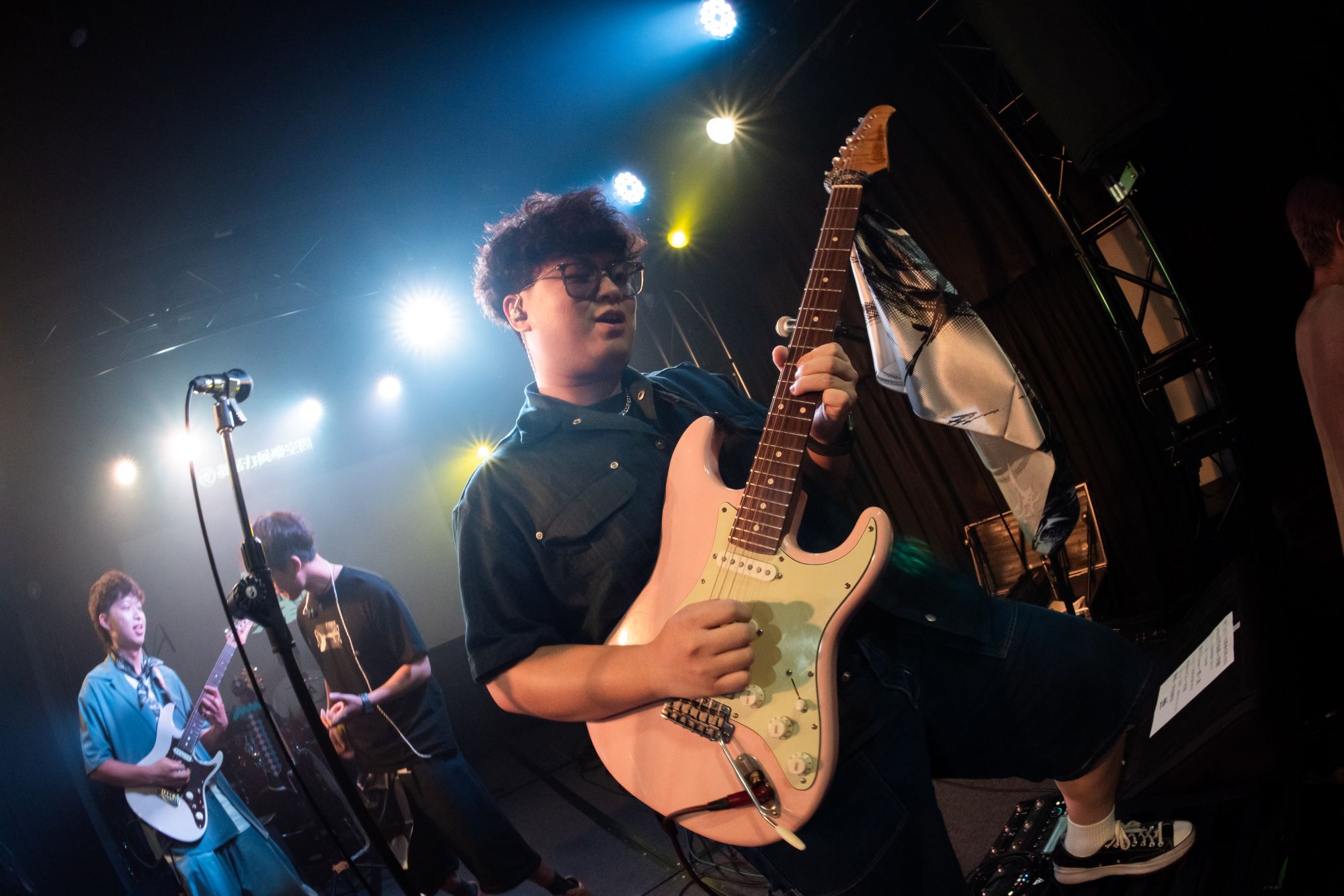 戀愛傻勁點燃冬日熱度：好大一把勇者劍新曲〈伊迪爾特Idiot〉燃爆青春舞台 (2)