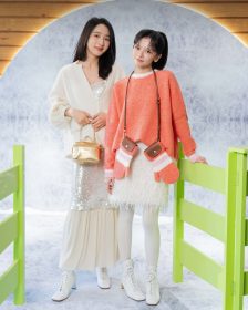 李沐與陳姸霏演繹Longchamp 2026春夏「Slide in Style」系列｜巴黎女性優雅綻放自信與活力