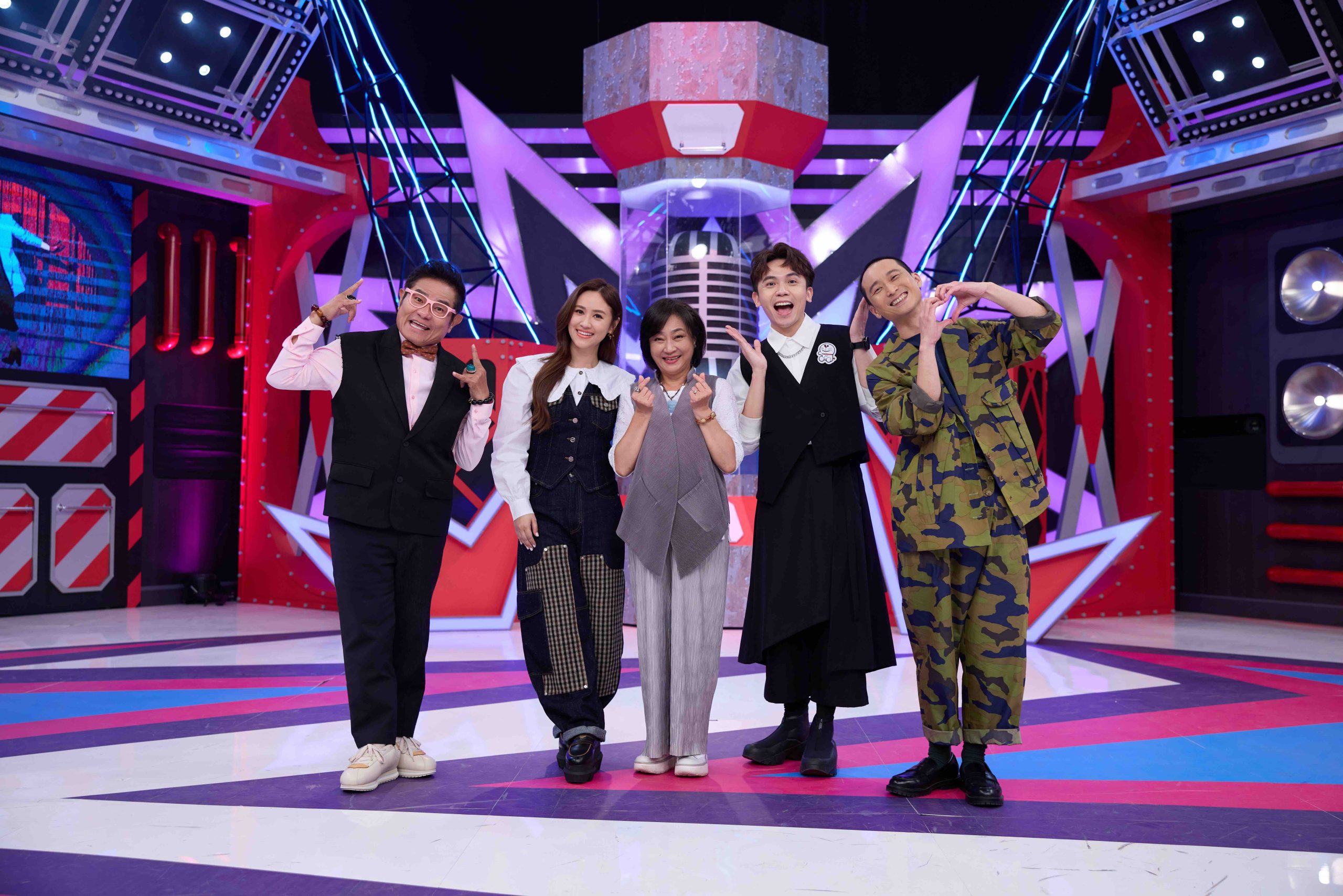 楊麗音《Talk Talk秀台語2》驚慌登場引爆笑聲　許效舜突襲吐槽成全場焦點 (2)