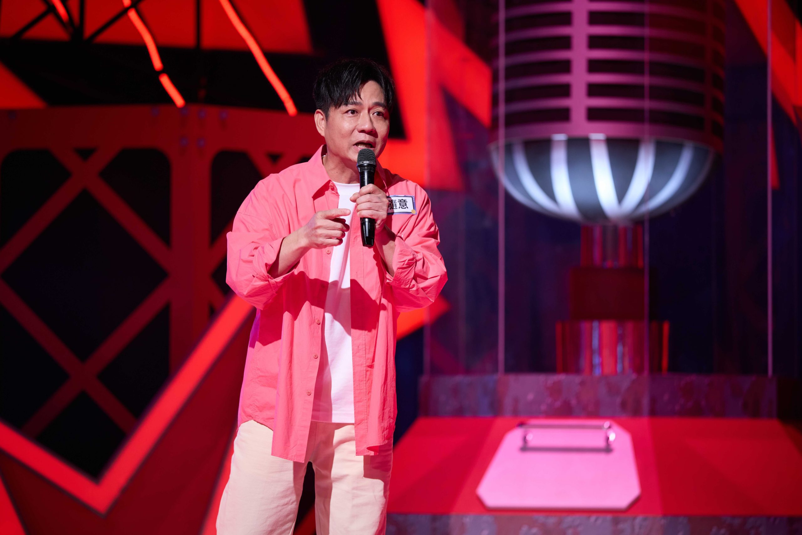 楊麗音《Talk Talk秀台語2》驚慌登場引爆笑聲　許效舜突襲吐槽成全場焦點 (4)