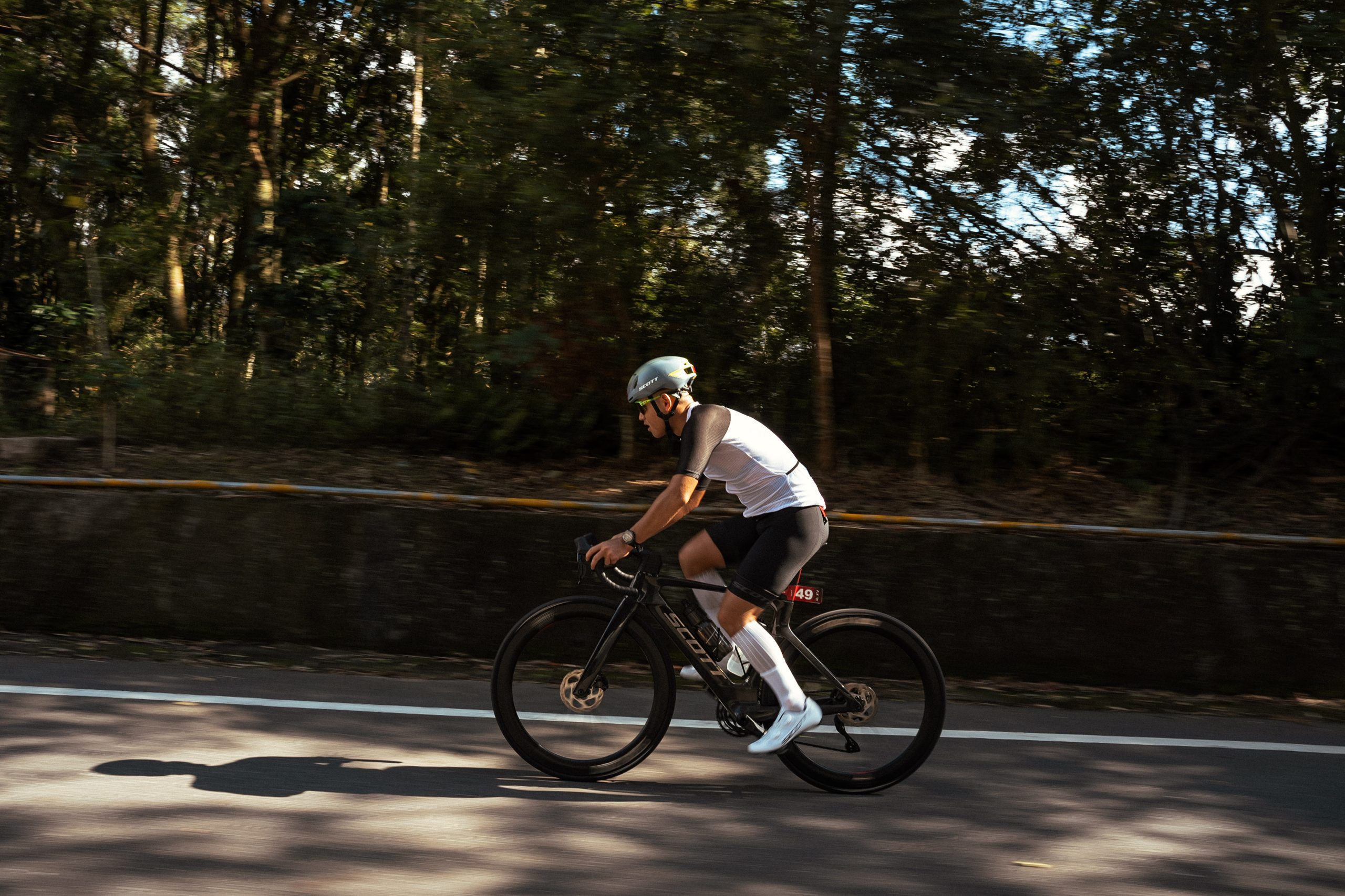 極限意志寫下傳奇：「草屯囝仔」阿倉 16 小時完走 Formosa Xtreme Triathlon 成為演藝圈首例 (3)