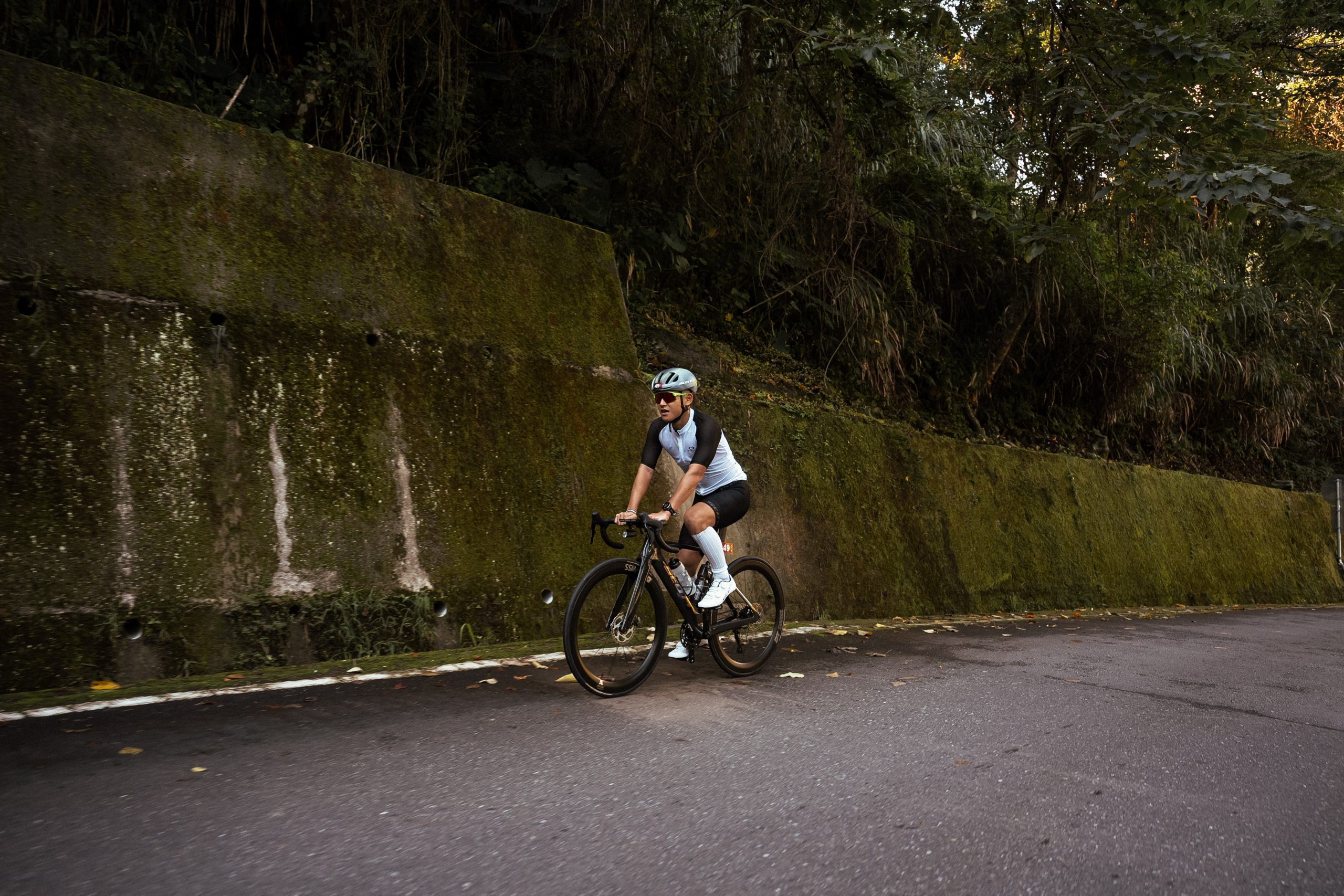 極限意志寫下傳奇：「草屯囝仔」阿倉 16 小時完走 Formosa Xtreme Triathlon 成為演藝圈首例 (8)