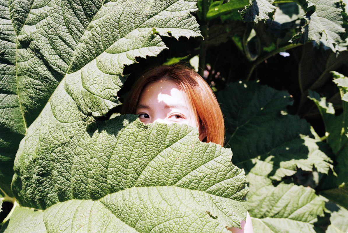 洪佩瑜《開 Still Moving》專輯實體預購登頂 博客來榜首奪冠、波蘭攝影寫真成藏品焦點