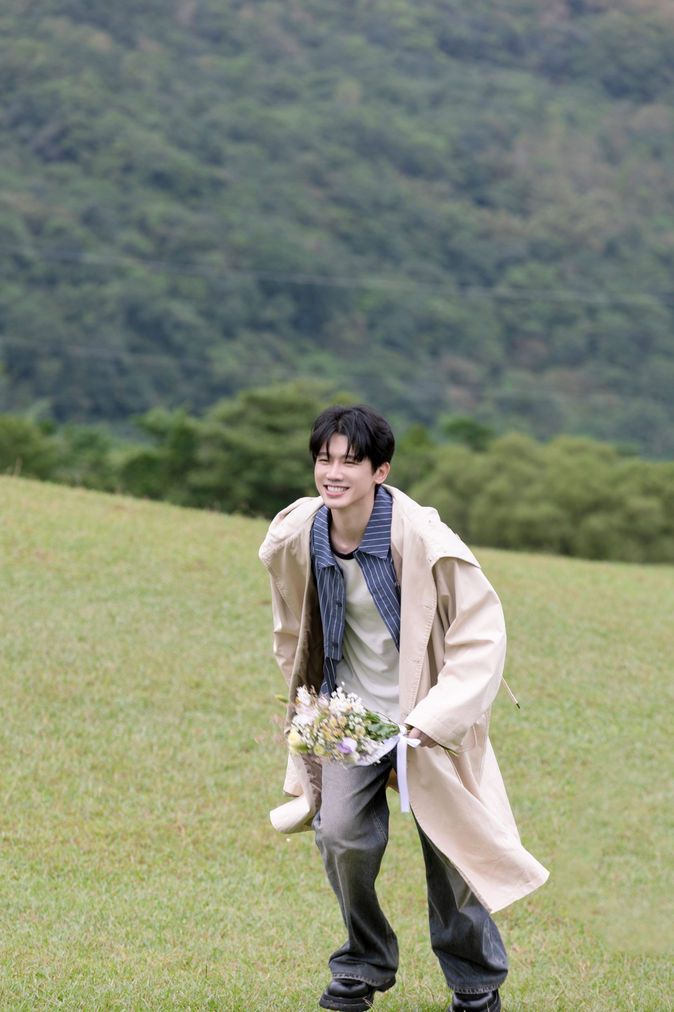 洪言翔睽違十年強勢回歸樂壇 全創作單曲〈我不再是你依賴〉撼動人心 (2)