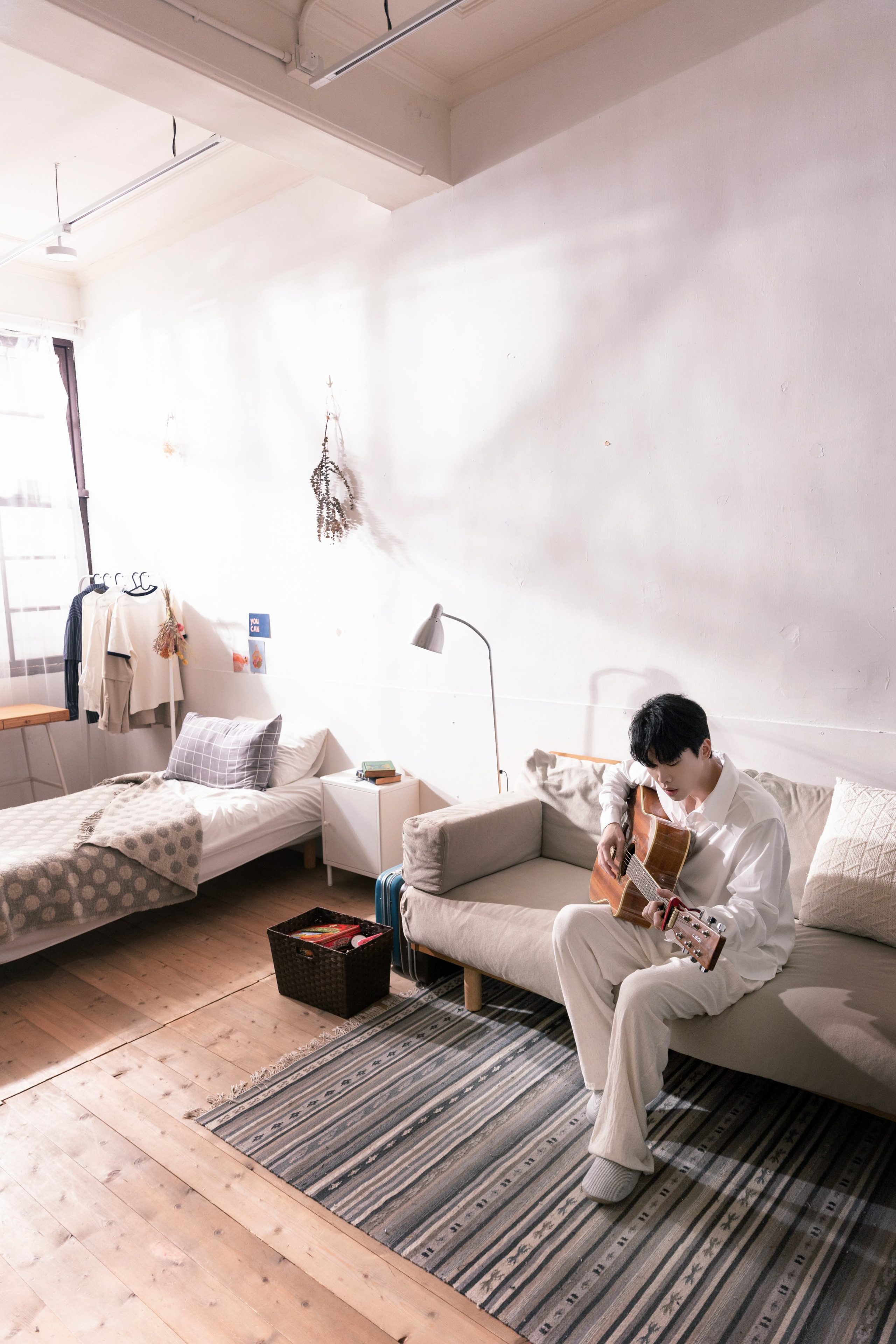 洪言翔睽違十年強勢回歸樂壇 全創作單曲〈我不再是你依賴〉撼動人心 (4)