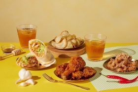 炸香全城！2025高雄鹹酥雞嘉年華熱烈登場｜BLACKPINK愛店助陣點燃炸物狂潮