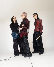 白頻率 White Frequency九週年《日全蝕》專場｜光與暗交會的誠實告白
