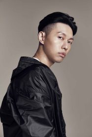 金曲雙語歌王首度激盪火花：蘇明淵 × 蛋堡〈辯護〉正式開庭辯論