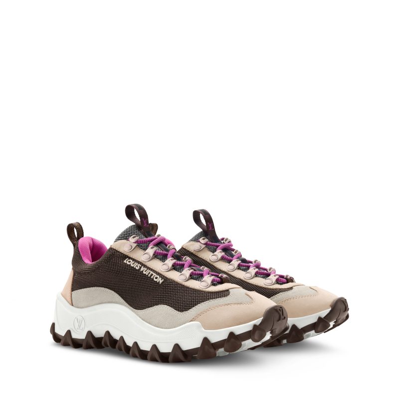 革新質感構築動態美學 Louis Vuitton 推出全新 LV Rush Explorer 女鞋系列亮相時尚舞台 24 革新質感構築動態美學 Louis Vuitton 推出全新 LV Rush Explorer 女鞋系列亮相時尚舞台7