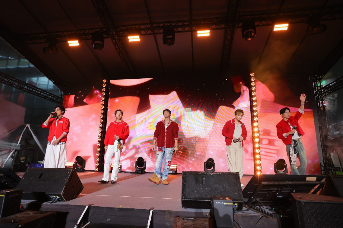 《HOHOHO！唱響平安夜》星光齊聚閃耀登場｜蘇慧倫、Energy、丁噹攜手暖唱迎接聖誕奇蹟19