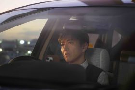 木村拓哉溫柔駕駛計程車｜【東京計程車】呈現世代情感與東京記憶交織旅程