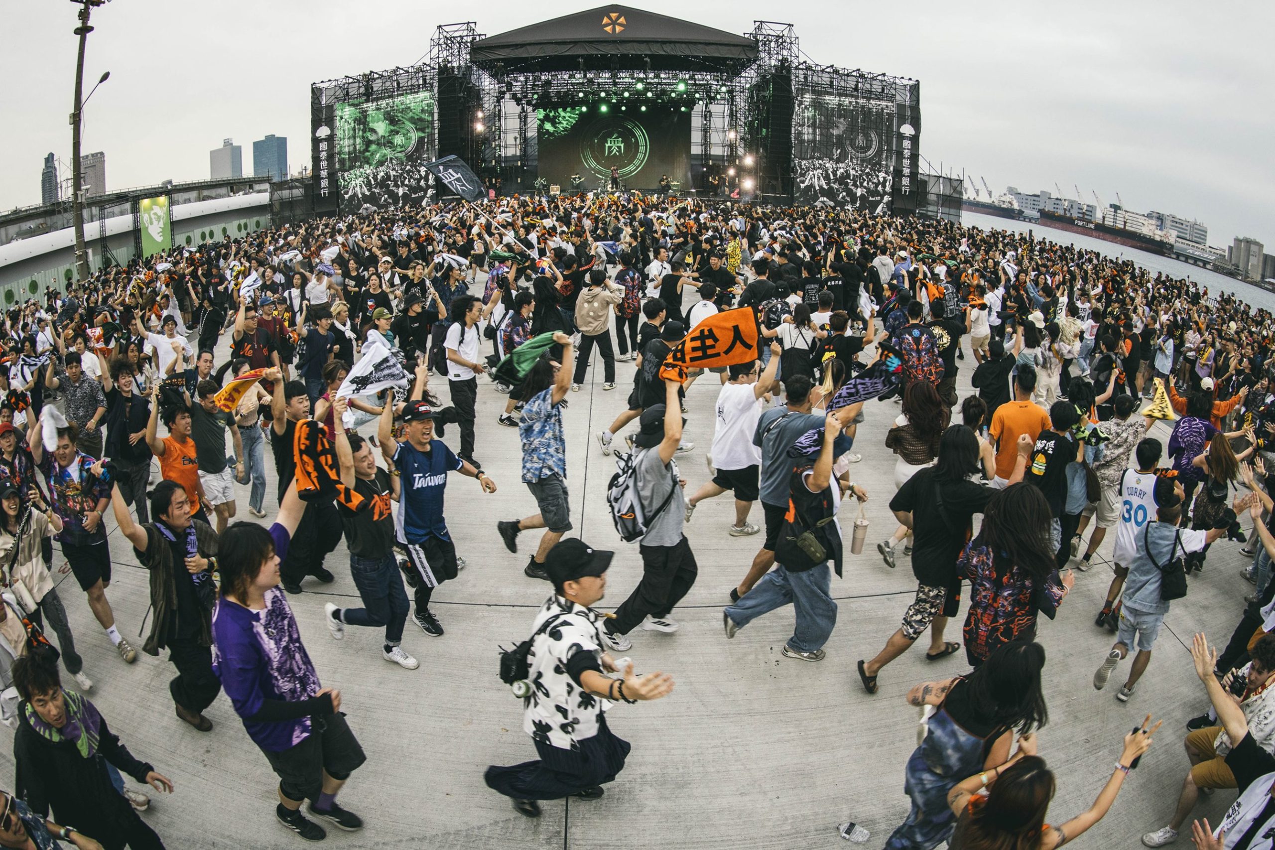 再創秒殺傳奇！大港開唱20週年掀搶票熱潮 高雄港邊音樂聖地再起 (8)