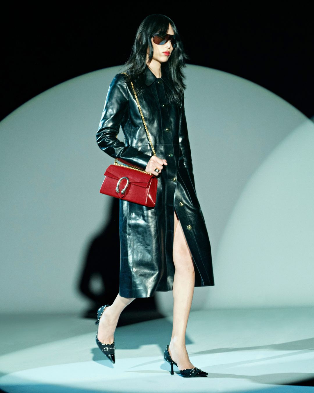 前衛敘事引爆Gucci 2026早秋風格革命｜Demna重塑品牌語彙與跨時代審美力量2