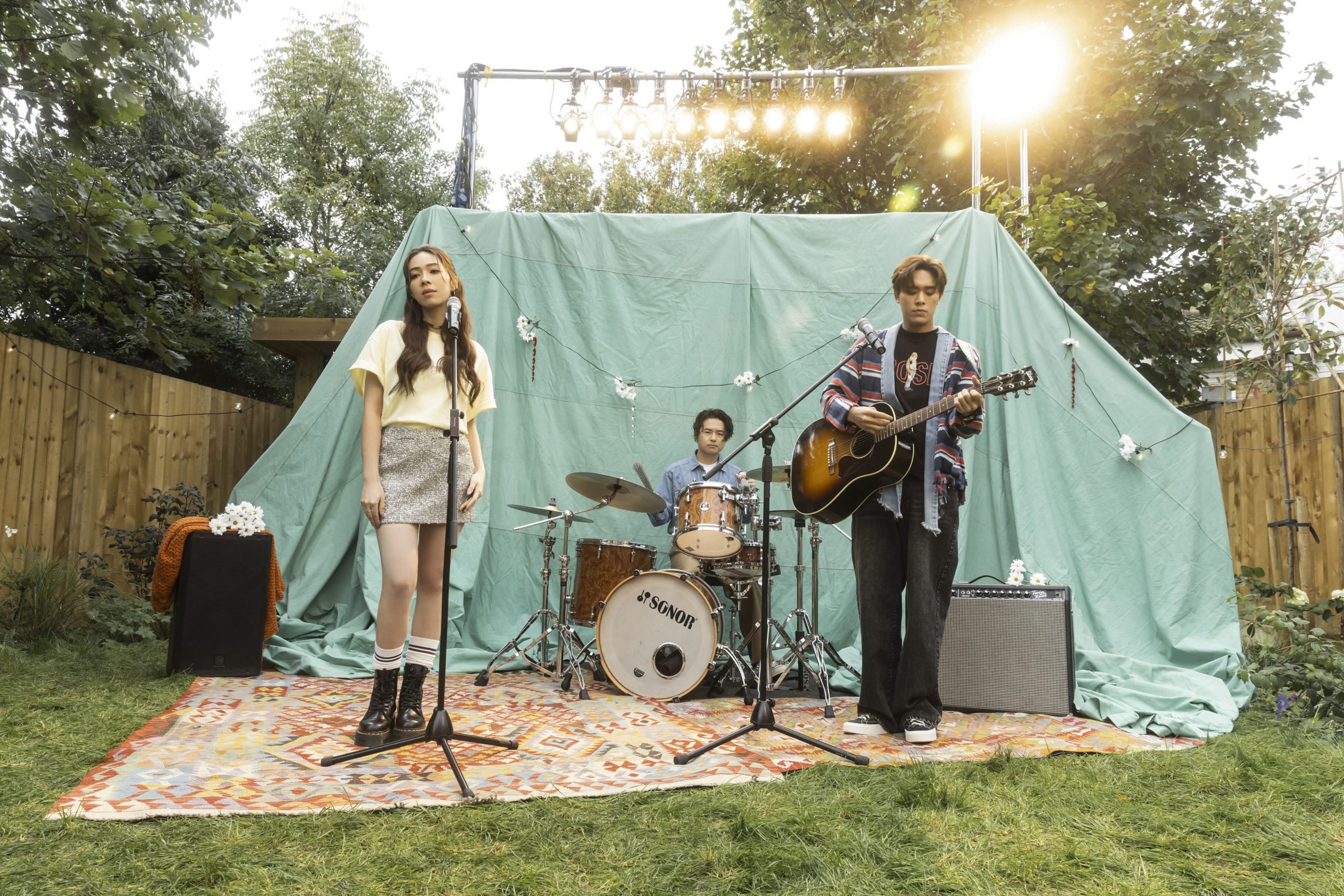 告五人倫敦開唱MV首度曝光　浪漫冷熱交織演繹跨國愛戀 (3)