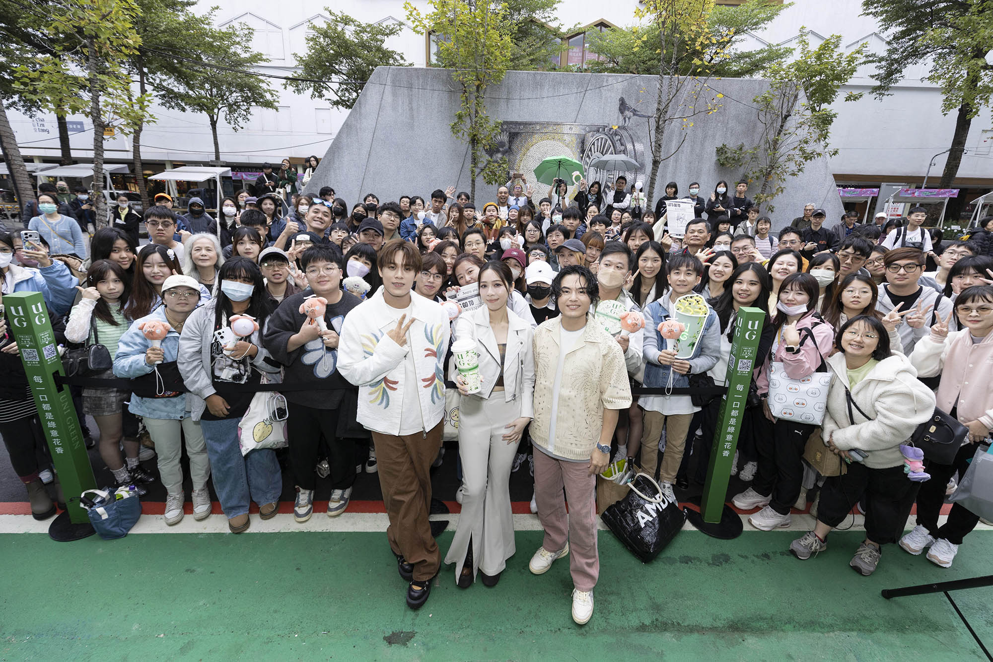 告五人用555杯溫度寫下冬日行動力｜音樂之外的公益實踐與世界巡演能量延伸