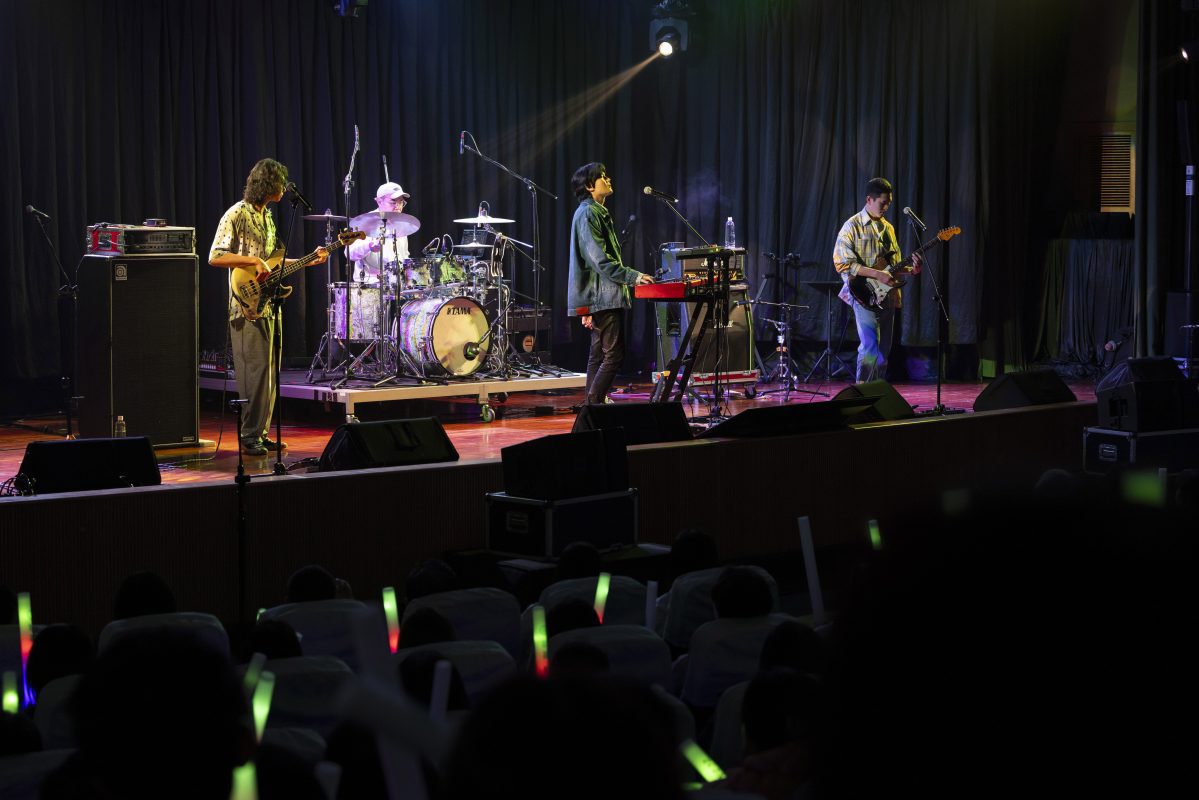 四大樂團耶誕獻唱致敬醫護｜宇宙人Tizzy Bac告五人麋先生齊聚彰基2