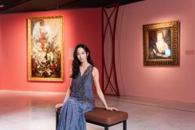 張鈞甯化身暖聲導覽女神｜維也納美景宮百年花卉名作台北綻放