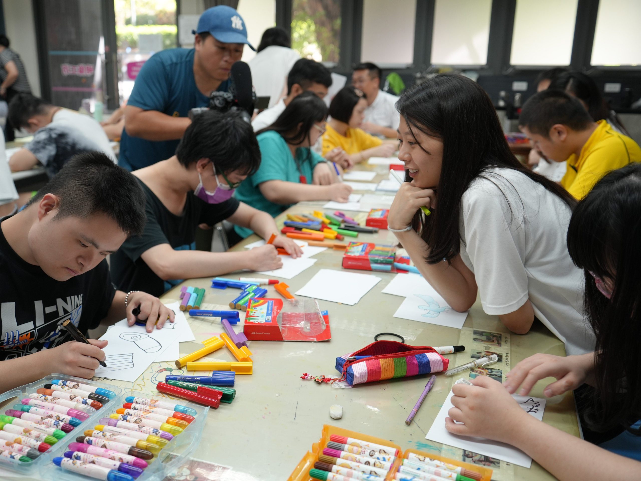 彩繪童心與幸福的橋樑，青鳥旅行攜唐寶寶共同打造最有溫度的公益蛋捲禮盒 (1)