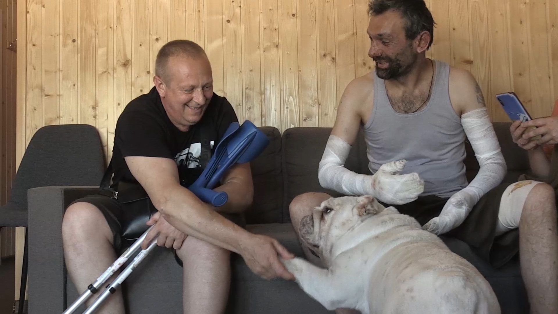 戰爭裂縫中的牠與他，《戰火下的毛孩》導演山田茜鏡頭下不被遺忘的生命真相 (6)