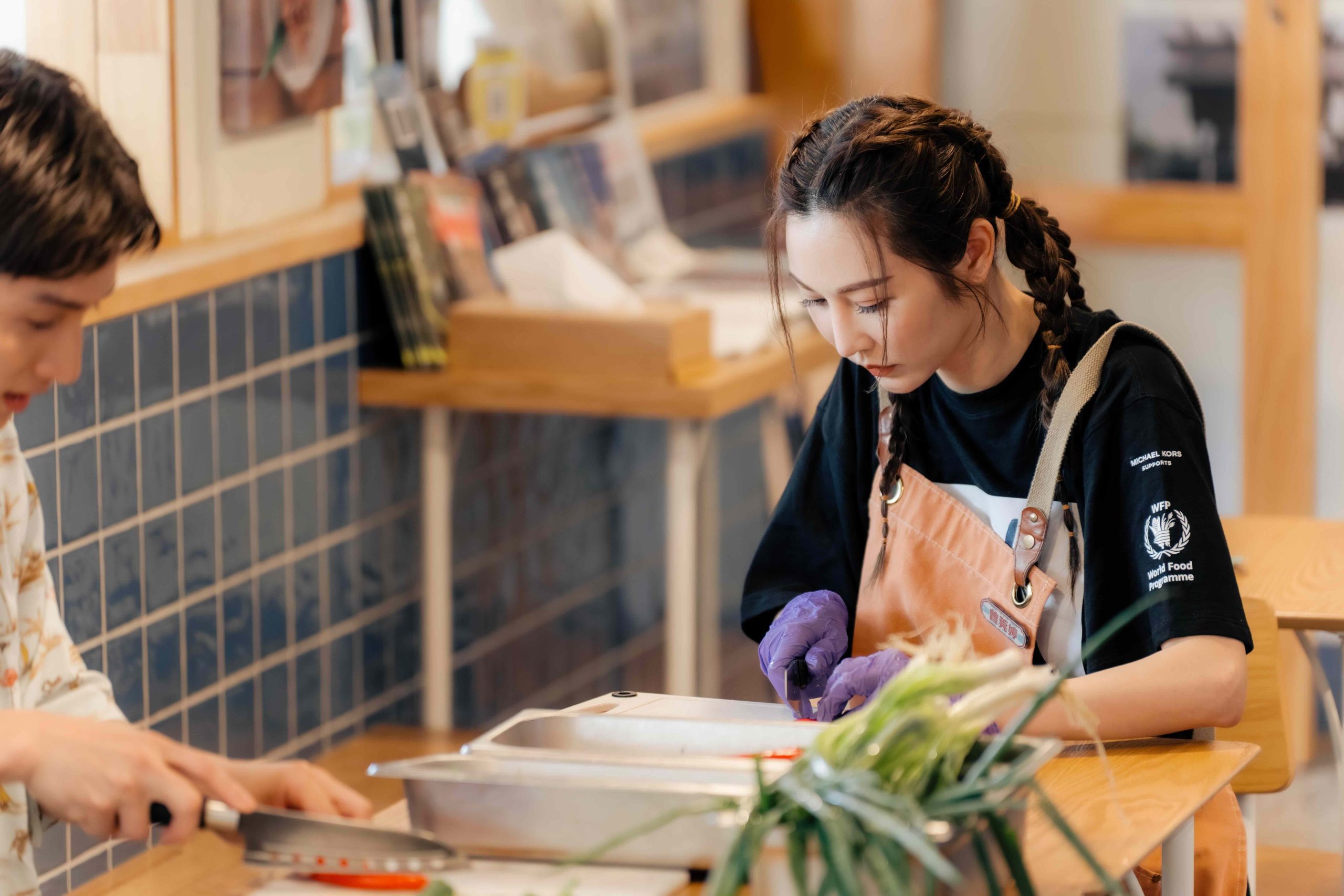 曾莞婷影后氣場壓境《嗨！營業中》現場全失控：6點收工卻爆廚房危機 2