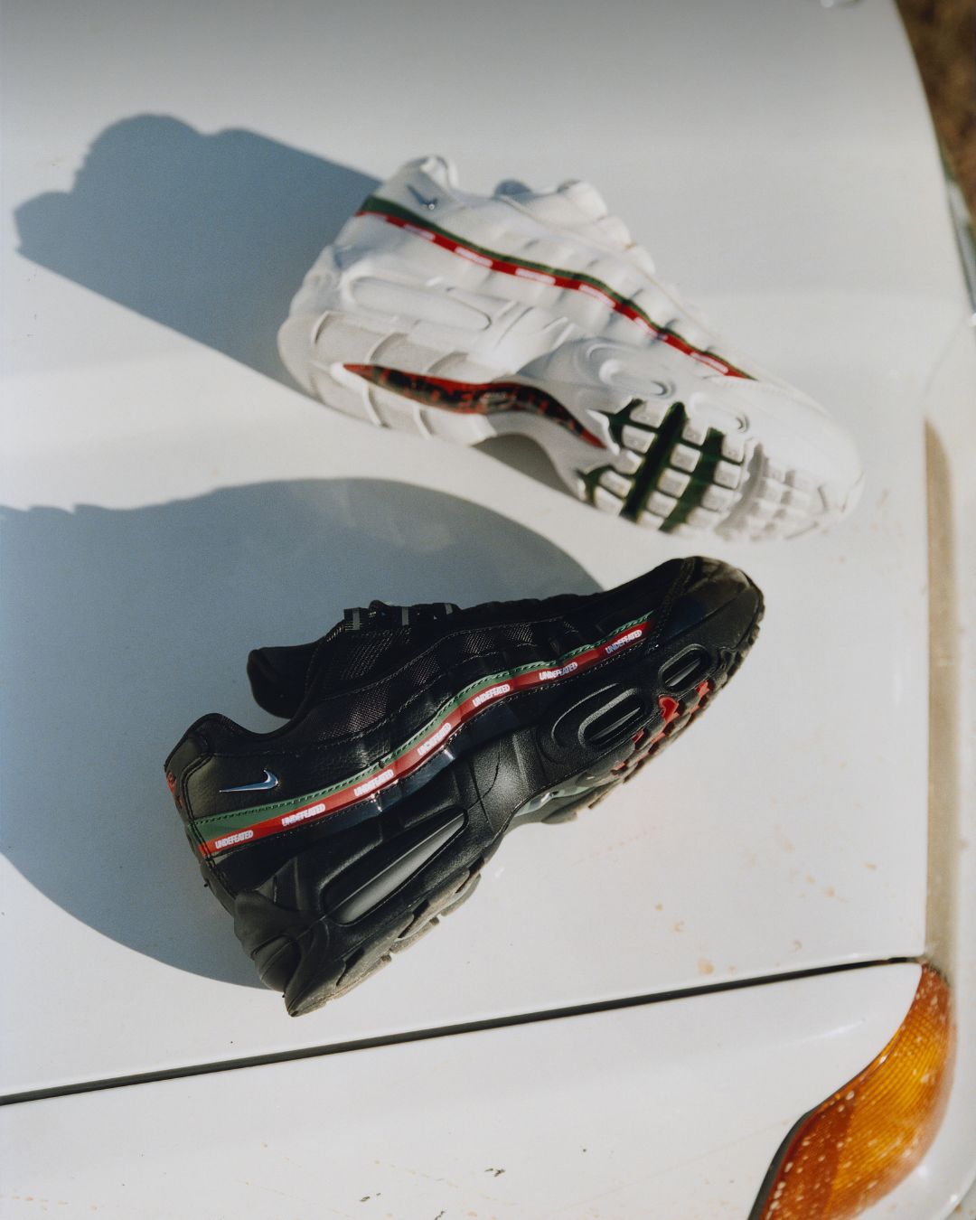 漆亮回聲與霧感大氣｜UNDEFEATED x Nike Air Max 95 雙色登場1
