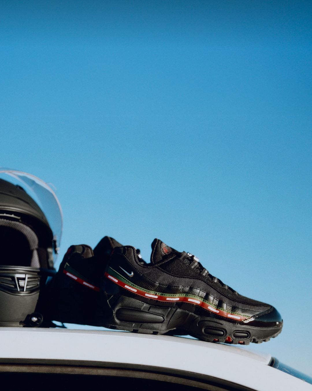 漆亮回聲與霧感大氣｜UNDEFEATED x Nike Air Max 95 雙色登場2