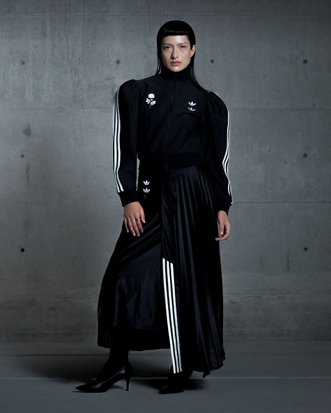 濃烈輪廓與文化力量交織｜adidas Originals × Willy Chavarria 2026春夏時尚革新3