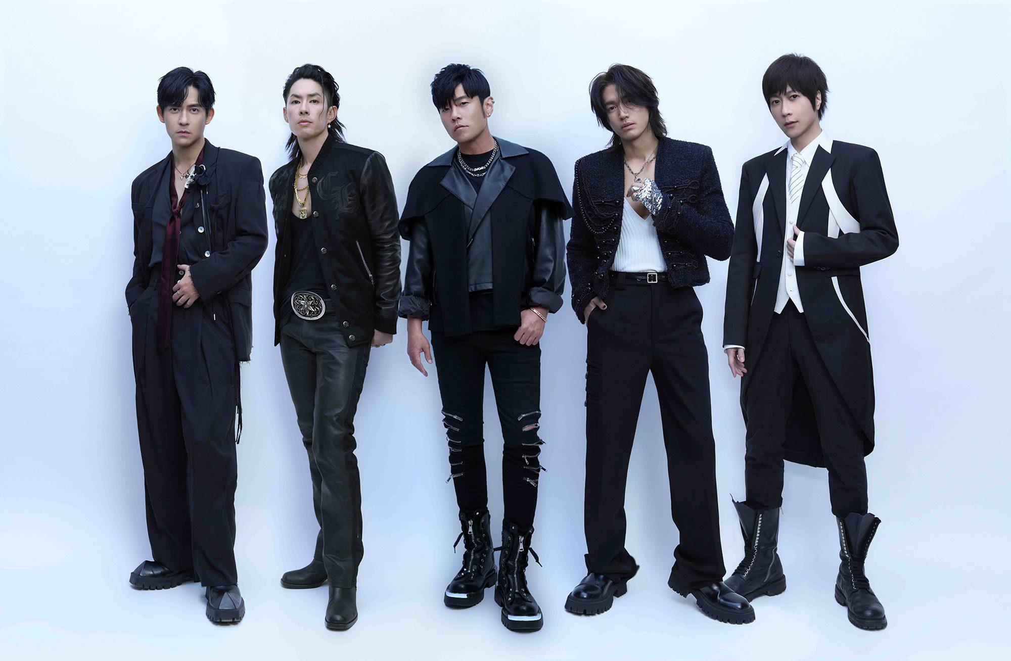 無法重演的傳奇光源｜周杰倫攜手五月天阿信與言承旭、吳建豪、周渝民推出〈恆星不忘Forever Forever〉