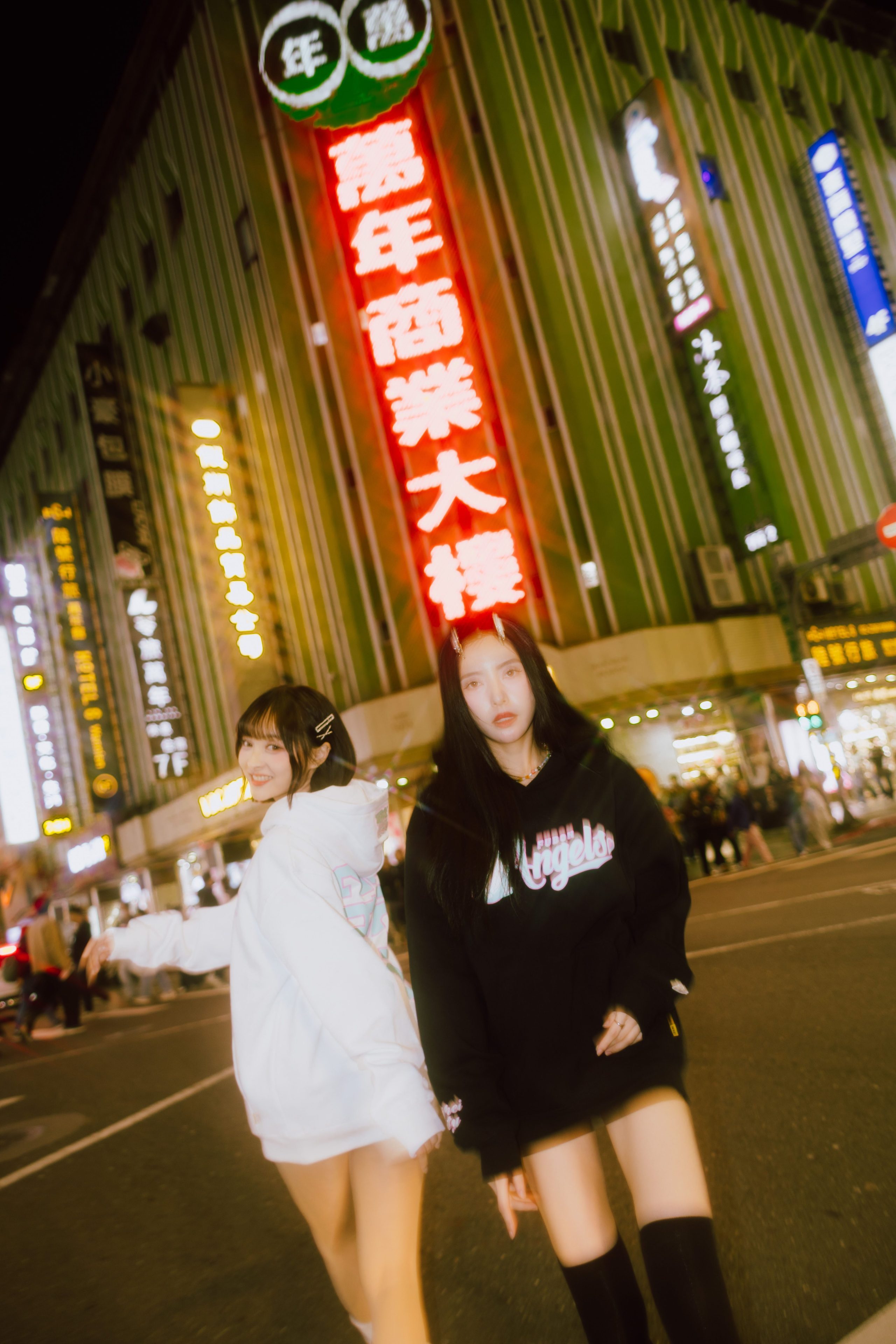 臺灣職籃開拓潮流新領域，FUBON ANGELS X #FR2 X JUICE TAIWAN三方聯名揭幕霓虹街頭魅力 (7)