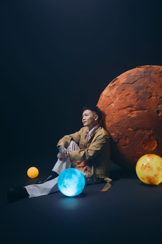 蕭秉治2025創作爆發力揭密：百首曲目誕生，聖誕新作〈恆星〉浪漫問世3