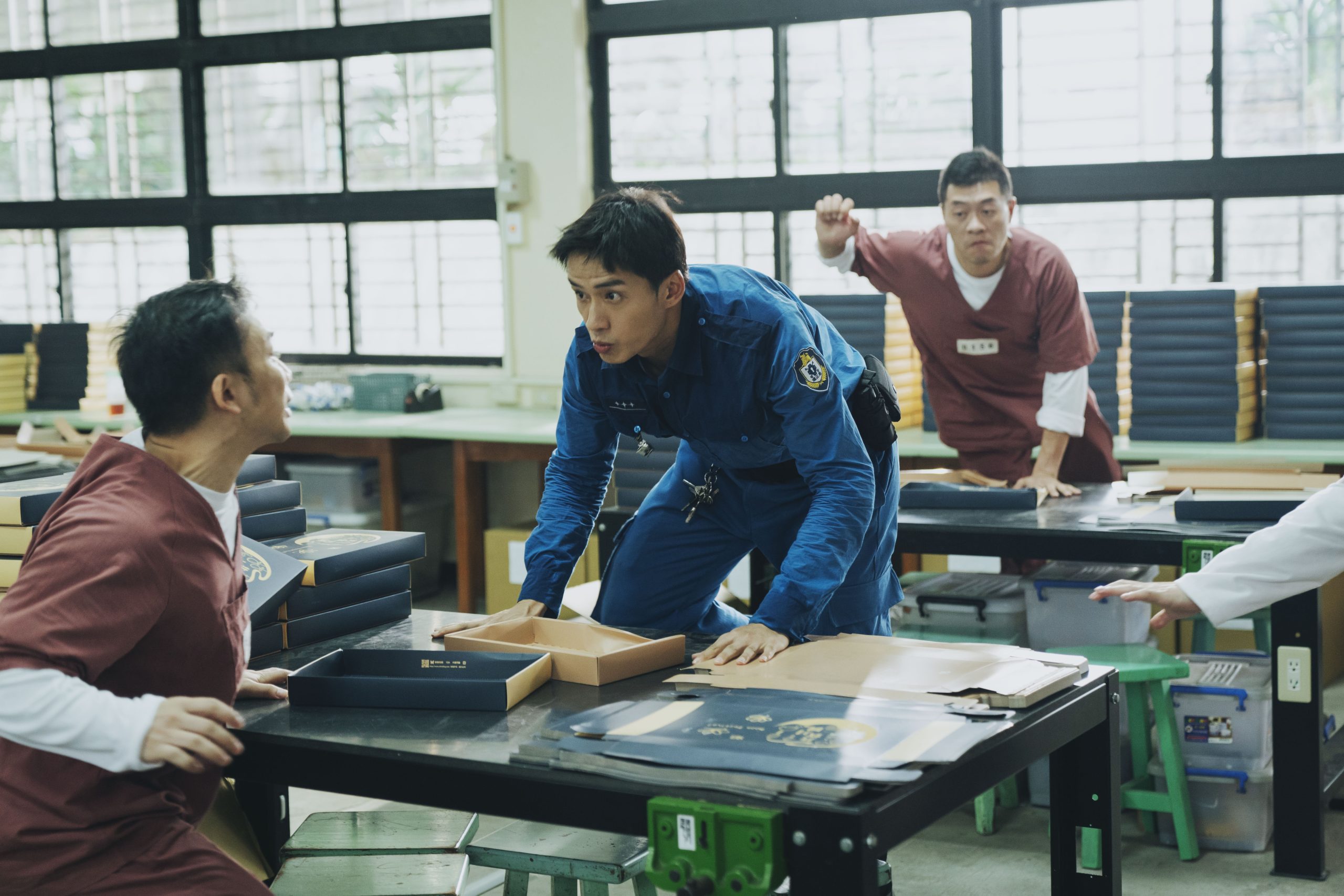話題喜劇《監所男子囚生記》掀全台狂潮　收視橫掃四平台成年度現象級劇王 (2)