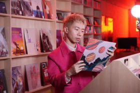 鄭興以《尋找鄭先生》展現音樂蛻變 七場搶聽會與簽唱活動締造人氣新高