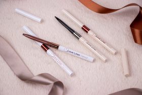 閃耀年末眼神進化術！Love Liner極細防水眼線筆精準登場